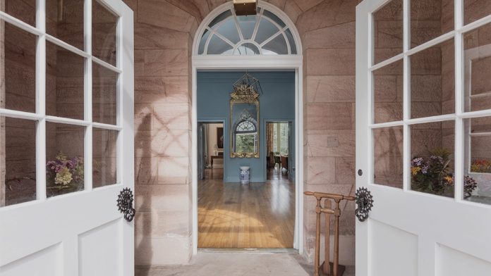 Dabton House
